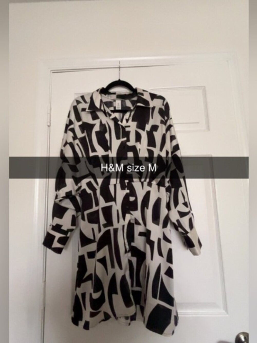 H&M Monochrome Abstract Long Sleeve Dress